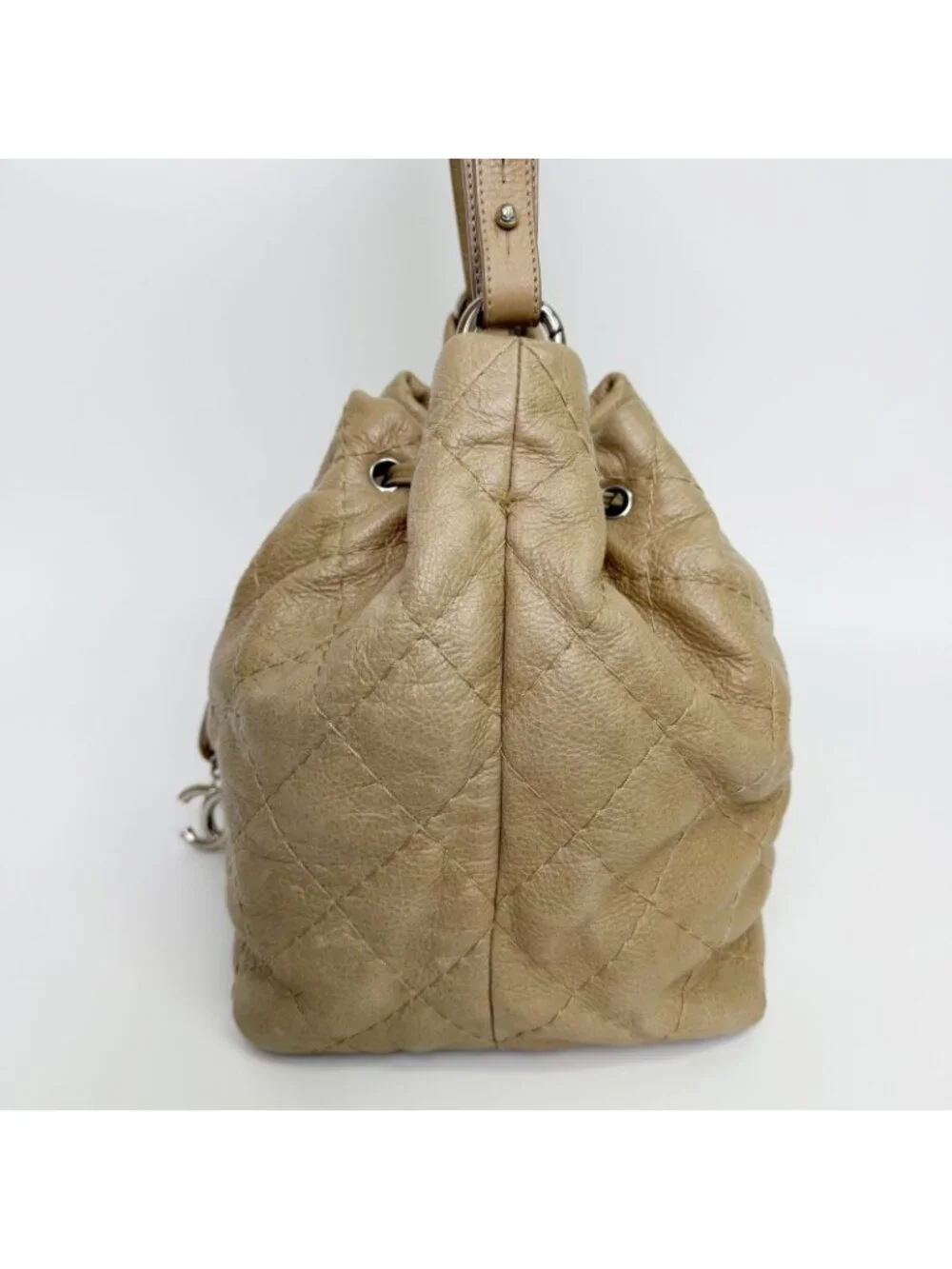 Chanel on the Road Quilted Bucket Shoulder Bag Leather Beige Silver Seal Vintage